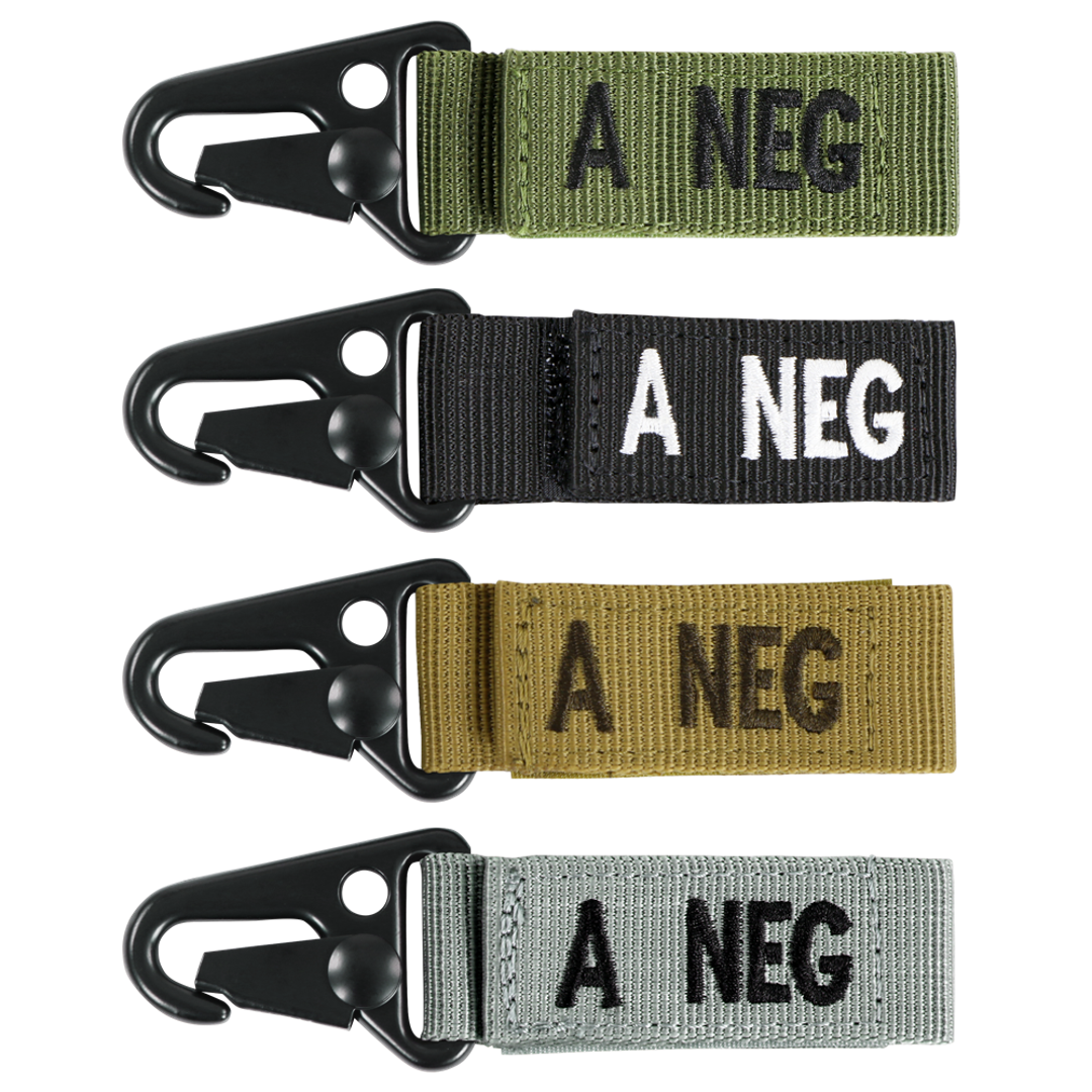 Accessoire Condor — Blood Type Key Chain — Vert olive / A négatif / 4 pièces