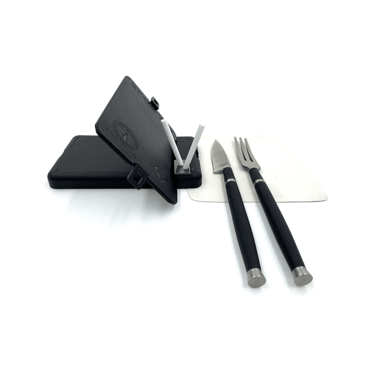 V Nives CarniVore Dining Set – VPDS28PGBK